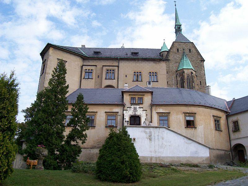 Datei:Burg Šternberg.jpg