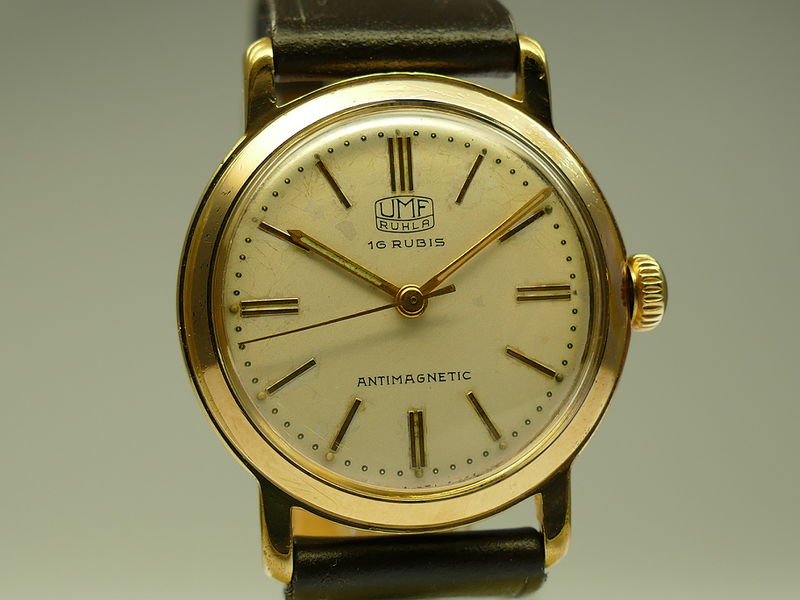 Datei:UMF Herrenarmbanduhr mit UMF 29-12 Z929.jpg