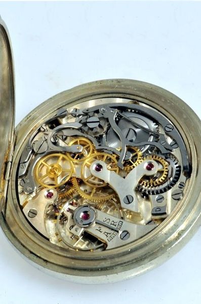 Datei:A. Lünser Berlin Taschenchronograph Uhrwerk.jpg
