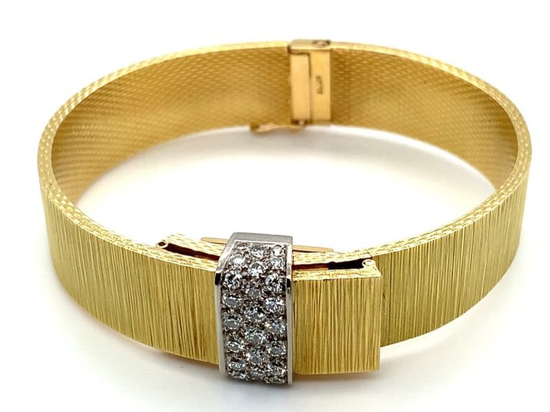 Datei:UTI Watch Co. circa 1965 (2).jpg