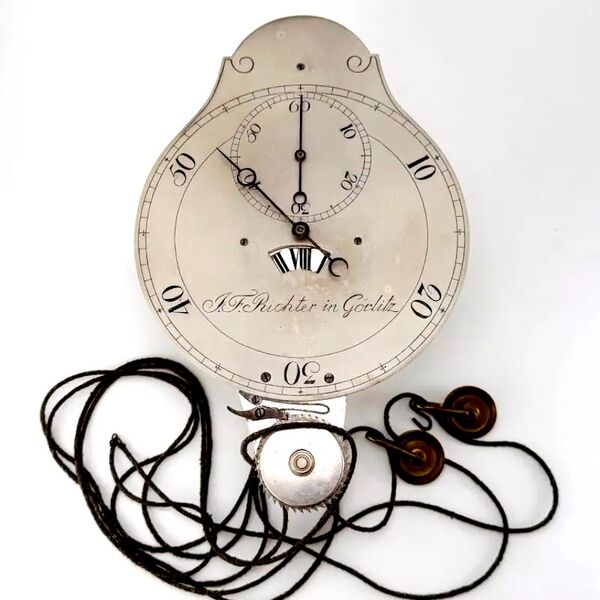 Datei:J. F. Richter in Görlitz - Johann Heinrich Seyffert in Dresden Bodenstanduhr, ca. 1800 - 1825 (03).jpg
