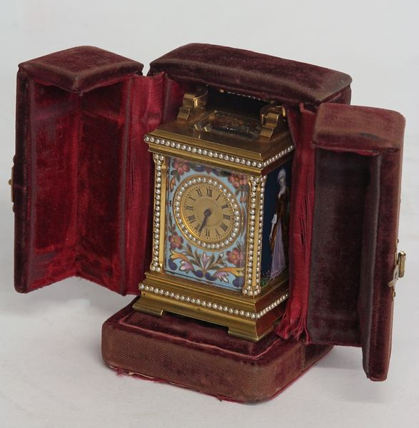 Datei:J. Ullman & Co. Miniatur Reiseuhr ca. 1895 (2).jpg