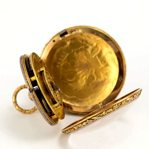 Datei:Moricand & Degrange, mit Türkisen und Amethysten besetzte Genfer Goldemail-Spindeltaschenuhr à quatre couleurs ca. 1829 (6).jpg