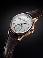 Benu, Uhrenmanufaktur Moritz Grossmann erste Armbanduhr.