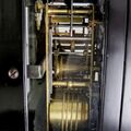 Isaac Lowndes, Bracket Clock mit Stundenselbstschlag, Schnurzug-Viertelstundenrepetition und Datum ca. 1695 (5).jpg
