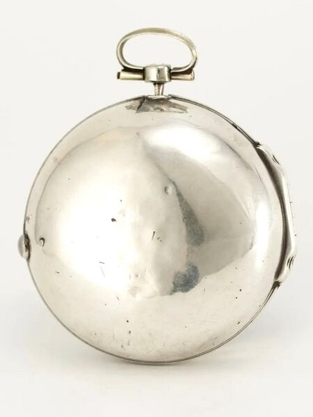 Datei:Johannes Kreittmayr, Einzeigrige Münchner Doppelgehäuse-Spindeltaschenuhr ca. 1680 (2).jpg