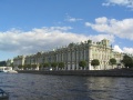 Winterpalast St. Petersburg Newa seite.jpg