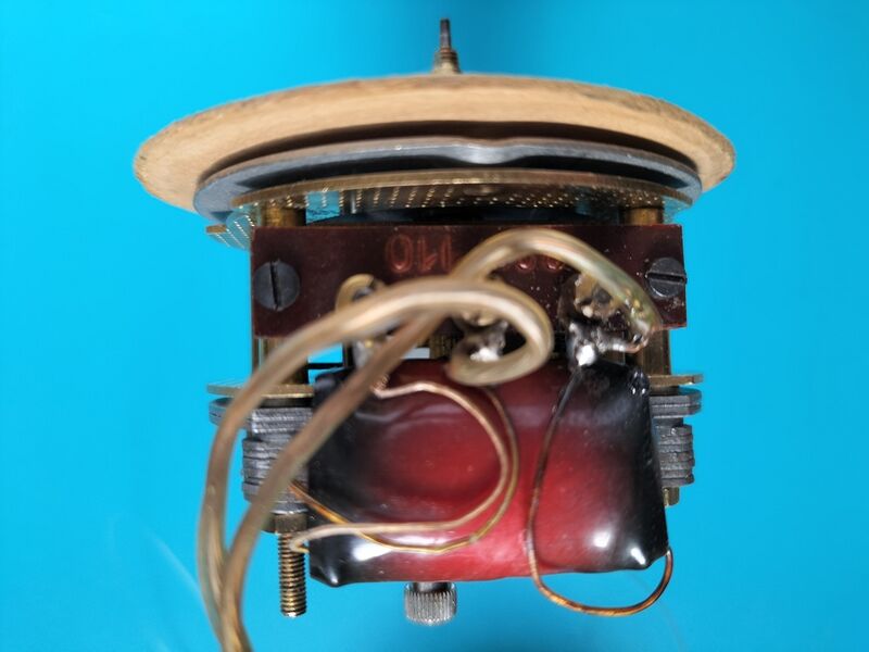 Datei:Palmtag Synchronuhrwerk 220 Volt (5).jpg