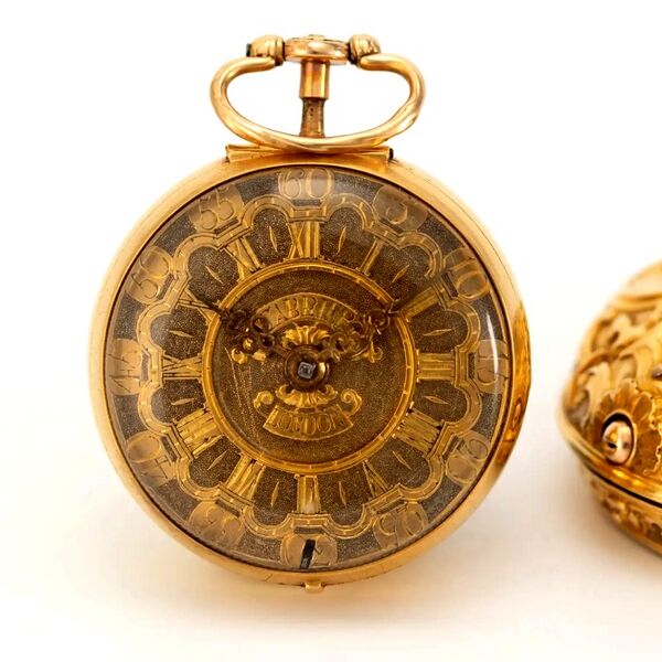 Datei:Charles Cabrier Doppelgehäuse-Spindeltaschenuhr mit Repoussé-Außengehäuse ca.1740 (06).jpg