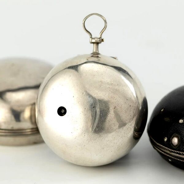 Datei:Thomas Swetman, Spindeltaschenuhr mit Datum ca. 1750 (4).jpg