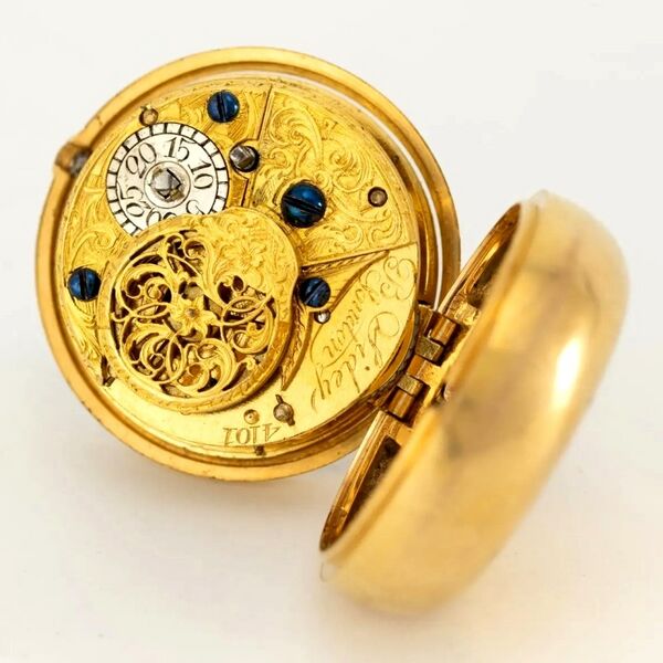 Datei:Benjamin Sidey, Londoner Taschenuhrenpaar in prächtigen, nahezu allen Teilen mit Edelsteinen besetzten Übergehäusen, ca. 1770 (12).jpg