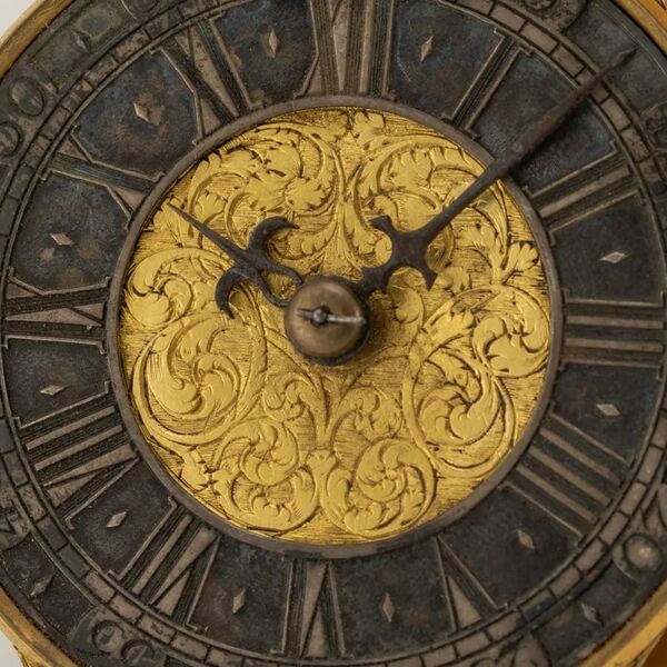 Datei:Wilhälm Köberle, hexagonale Eychstätter Horizontaltischuhr mit Viertelstundenrepetition, ca. 1700 (05).jpg