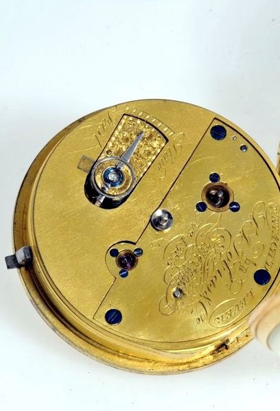 Datei:S. I. Tobias & Co Liverpool pocket watch movement a.jpg