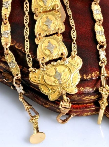 Datei:Les Freres Esquivillon & De Choudens pocketwatch chatelaine.jpg