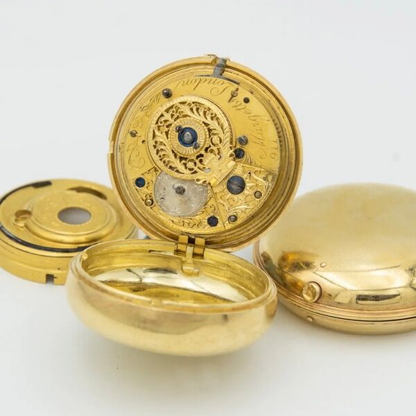 Datei:George Margetts, Doppelgehäuse-Taschenuhr mit Zentralsekunde ca. 1800 (4).jpg