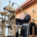Motor aufgezogene Sekunden-Pendeluhr, Ecole Nationale d'Horlogerie Cluses ca. 1925 (12).jpg