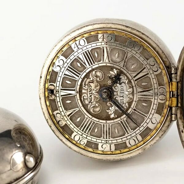 Datei:Benjamin Collyer, London, Silberne Spindeltaschenuhr, ca. 1700 (2).jpg