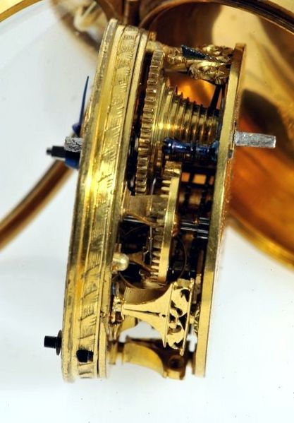 Datei:John Moncreif London pocket watch movement site.jpg