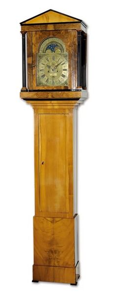 Datei:Thomas Kirchheim, London, Biedermeier Standuhr mit Stundenschlag, Mondphase und Datumsanzeige circa 1810 (1).jpg