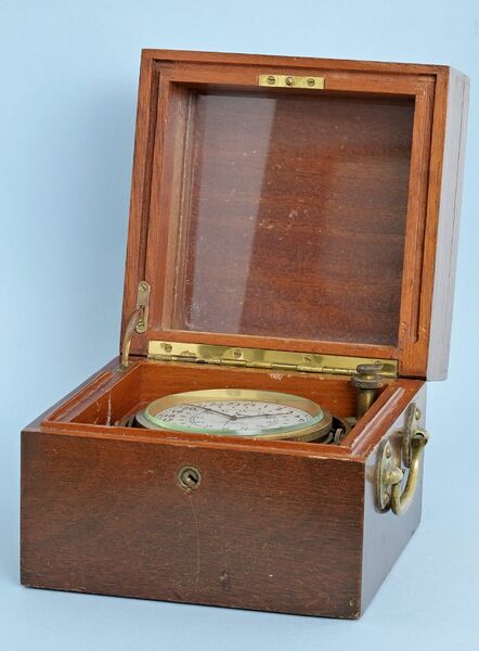 Datei:Longines Watch Co. Chronometer, ca. 1944 (2).jpg
