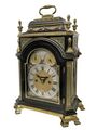 John Berry, Bracket Clock mit Viertelstunden-Stundenrepetition, Stundenselbstsschlag und Datum, ca. 1750 (01).jpg