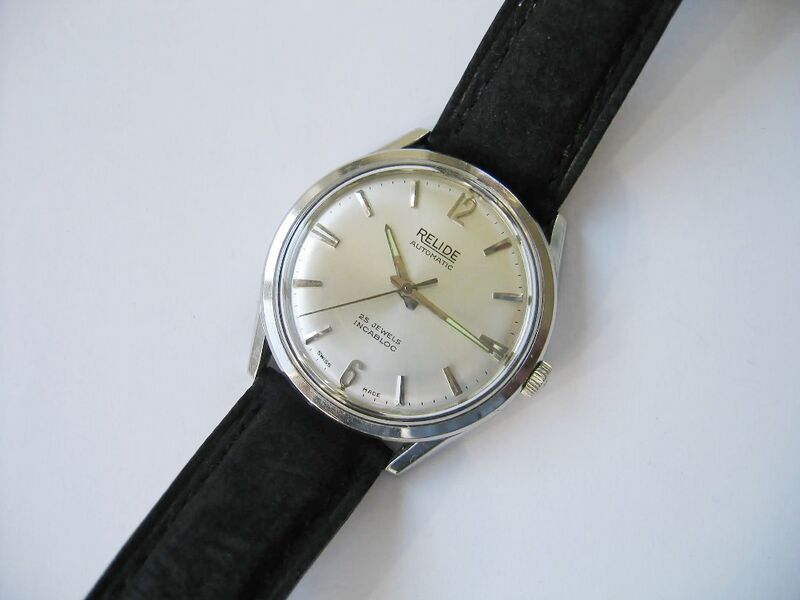 Datei:Relide Herrenarmbanduhr Automatic AS 1673 (1).jpg