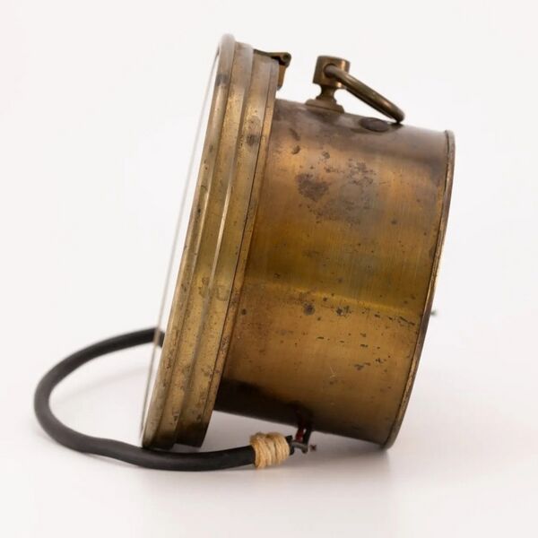 Datei:Peyer, Favarger & Cie. elektrische Präzisionspendeluhr mit elektrischer Hemmung nach Hipp mit hängender Palette und Nebenuhr ca. 1920 (22).jpg