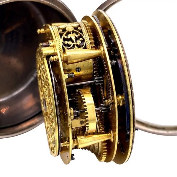 Datei:Nicolas Gribelin, einzeigrige Pariser Louis XIV Oignon Karossenuhr mit Wecker ca. 1700 (09).jpg