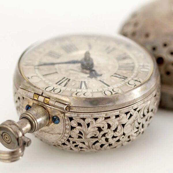 Datei:Conradt Schäffer Doppelgehäuse Spindeltaschenuhr ca 1700 (08).jpg