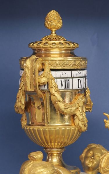 Datei:Etienne Maxant, Drei Grazien, Pendule ca. 1885 (4).jpg