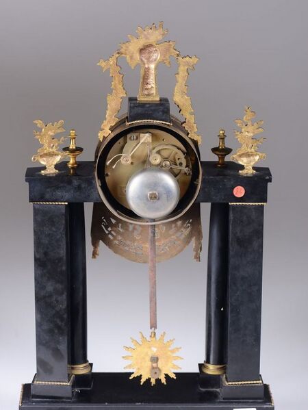 Datei:Bazault à Chartres, Pendule ca. 1835 (2).jpg