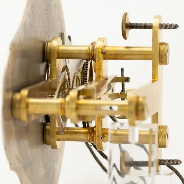Datei:J. F. Richter in Görlitz - Johann Heinrich Seyffert in Dresden Bodenstanduhr, ca. 1800 - 1825 (12).jpg