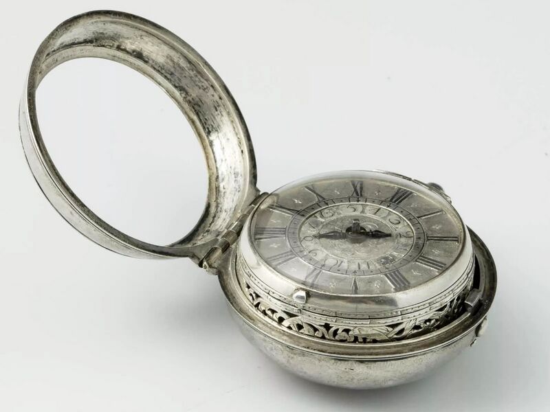 Datei:Peter Zolling Hamburg Einzeiger Silber Spindeluhr mit Alarm ca. 1690 (04).jpg