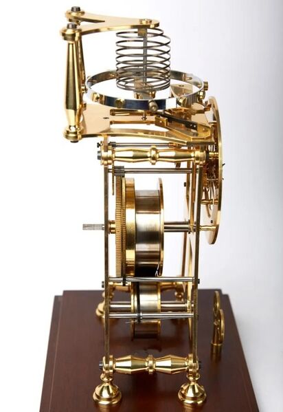 Datei:Bengt Svensson, Malmö, skelettierte Pendule, circa 1991 (3).jpg