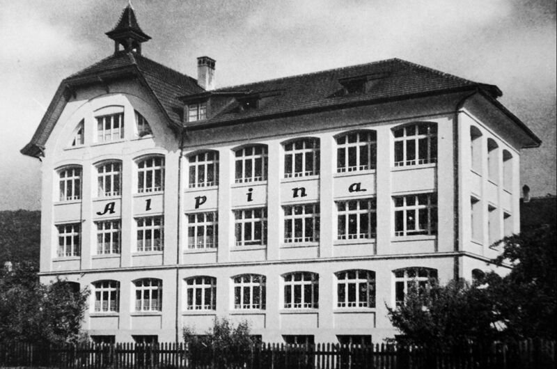 Datei:Alpina Uhrenfabrik «Straub & Co.»,1907 am Oberen Quai 51 erbaut..jpg
