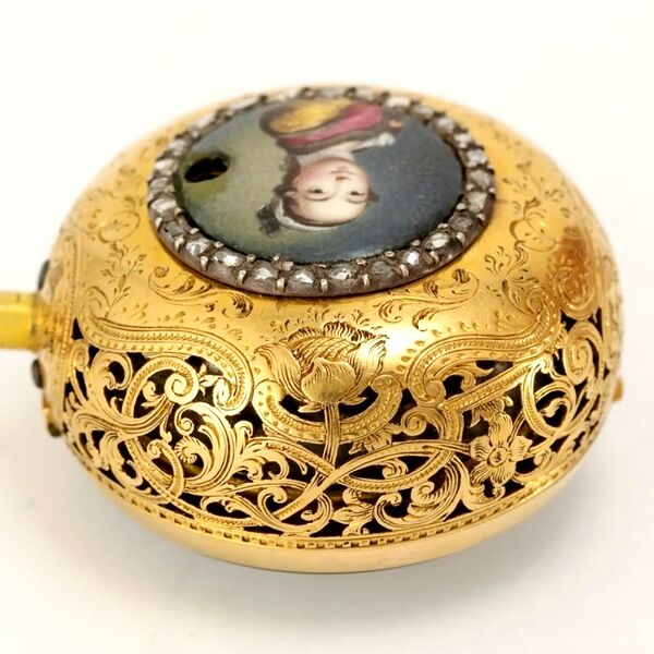 Datei:Benjamin Sidey, Londoner Achat -Spindeltaschenuhr mit Viertelstundenrepetition und polychromem Emailmedaillon ca. 1750 (07).jpg