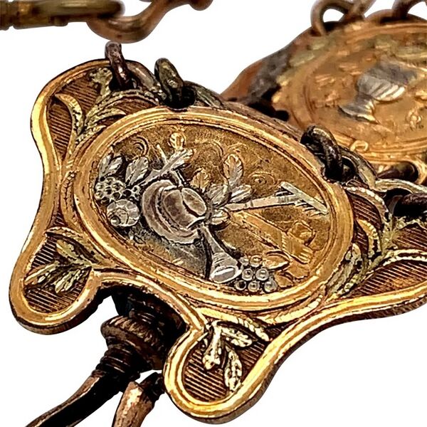 Datei:Varin à Chalon, Spindeltaschenuhr mit Viertelstundenrepetition und reich verzierten Chatelaine, ca. 1785 (08).jpg