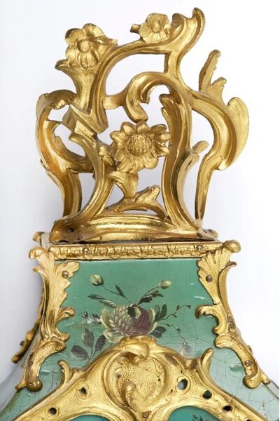Datei:Masson à Paris, Schweizer Louis XV Pendule. Pierre Jaquet-Droz zugeschrieben, circa 1760 (3).jpg