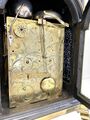 John Berry, Bracket Clock mit Viertelstunden-Stundenrepetition, Stundenselbstsschlag und Datum, ca. 1750 (09).jpg