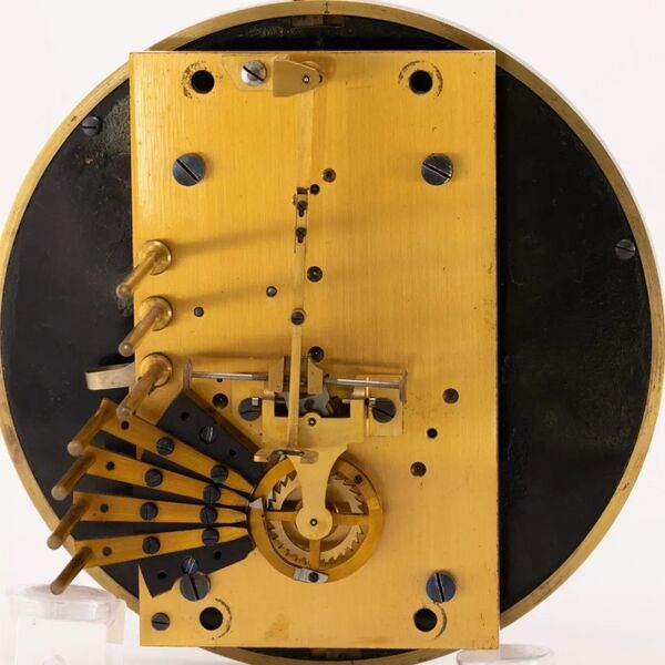 Datei:Peyer, Favarger & Cie. elektrische Präzisionspendeluhr mit elektrischer Hemmung nach Hipp mit hängender Palette und Nebenuhr ca. 1920 (06).jpg