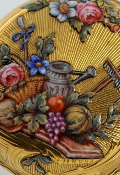 Datei:Huau St. Amant à Paris pocketwatch case back detail.jpg