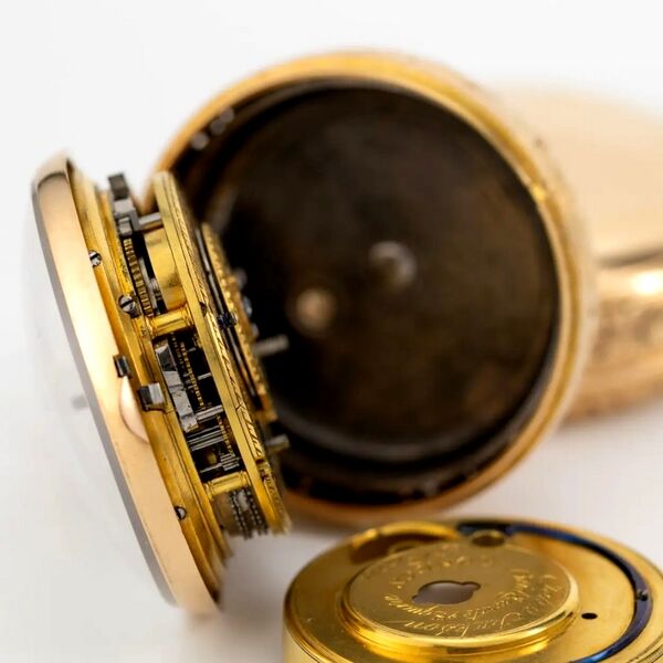 Datei:John Jackson, Londoner Doppelgehäuse-Taschenuhr mit Viertelstundenrepetition ca. 1814 (5).jpg