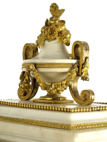 Datei:Roggen à Paris, Pendule circa 1780 (3).jpg