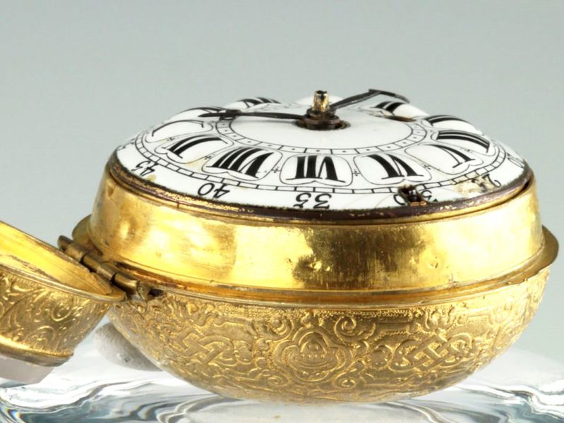 Datei:I.B. Vivier a Hesdin, Oignon Spindeluhr um 1700 (05).jpg