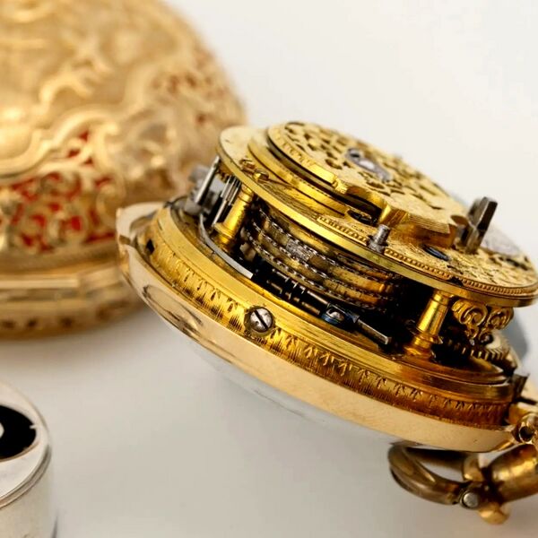 Datei:Henry Stockar, London, Doppelgehäuse-Spindeltaschenuhr mit Viertelstundenrepetition, ca. 1720 (10).jpg