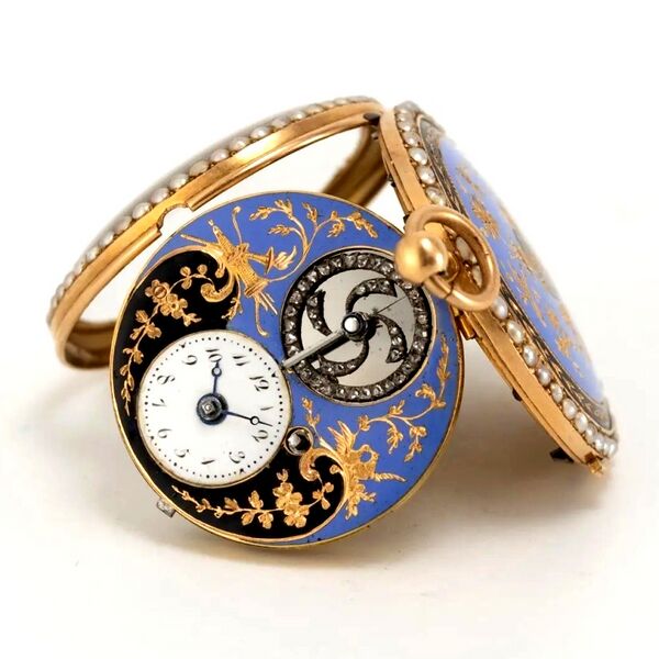 Datei:Antoine Moilliet & Cie. Genfer Goldemail-Damentaschenuhr mit sichbarer, diamantbesetzter Unruh, ca 1800 (4).jpg