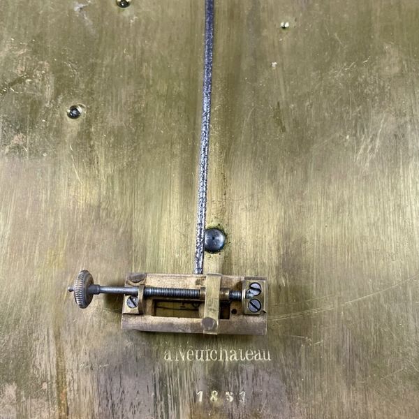 Datei:Fouquet Fils à Neufchateau, Sekundenpendeluhr ca. 1851 (7).jpg