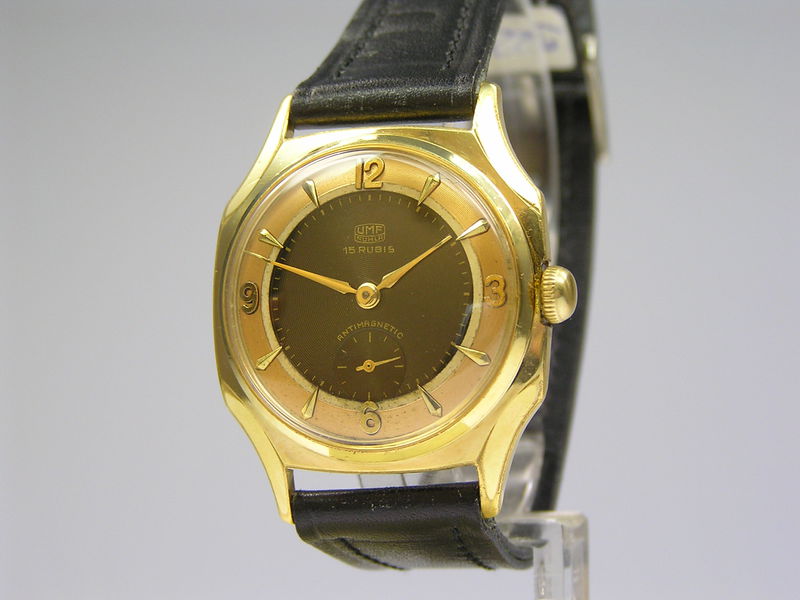 Datei:UMF Herrenarmbanduhr mit UMF 29-80 I775.jpg
