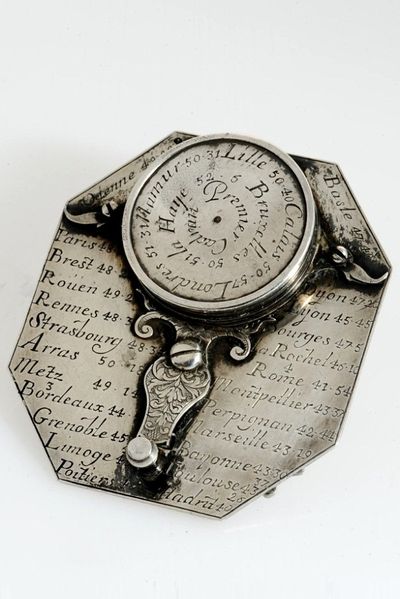 Datei:M. Butterfield à Paris, Sonnenuhr circa 1690 (3).jpg
