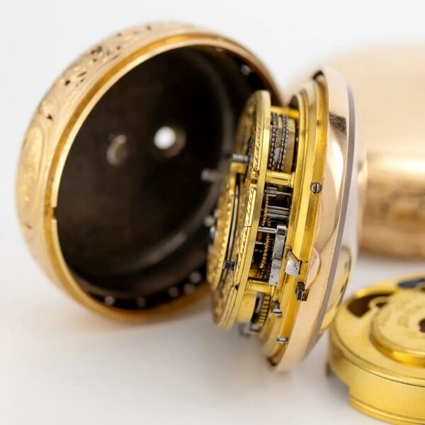 Datei:John Jackson, Londoner Doppelgehäuse-Taschenuhr mit Viertelstundenrepetition ca. 1814 (6).jpg